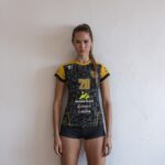Maglia volley donna professionale personalizzata in sublimazione. Modello "Net Pro". Richiedi informazioni e visita il nostro sito.