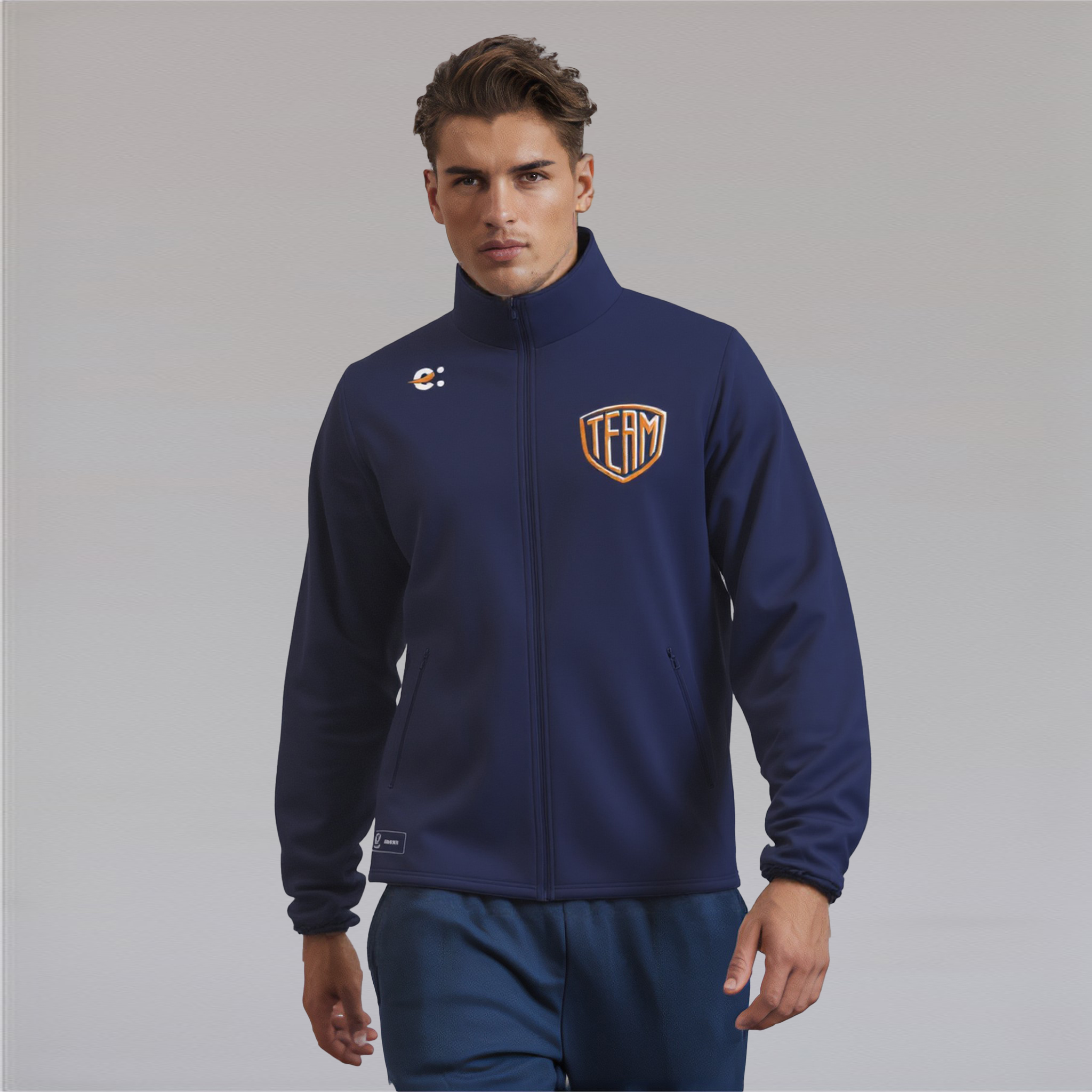 ROUND Giacca Tuta Personalizzabile in transfer e ricamo. Adatta a tutte le stagioni. Modello ROUND. Per maggiori info contattaci e visita il sito.