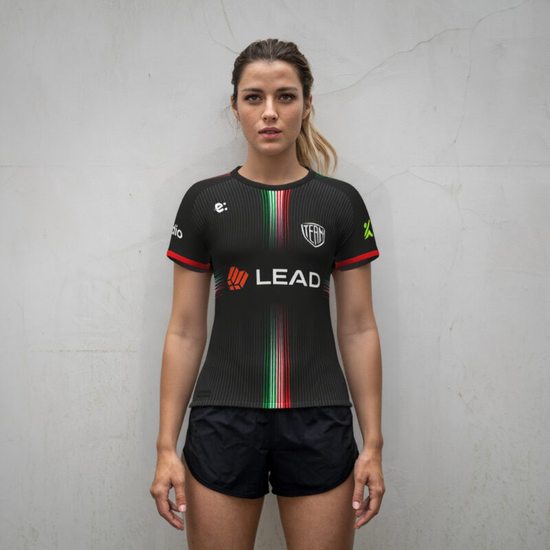 Maglia Calcio Donna personalizzata in sublimazione, tessuto elasticizzato. Modello THROW. Per maggiori info contattaci e visita il sito.